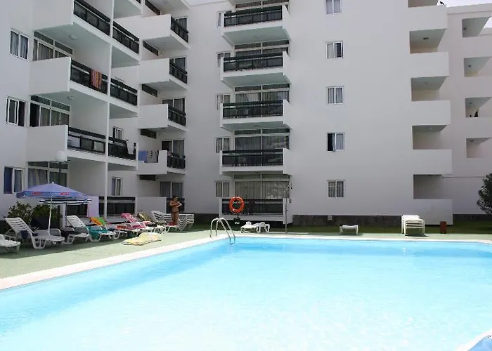 Jacarandas * بلايا ديل إنغلز