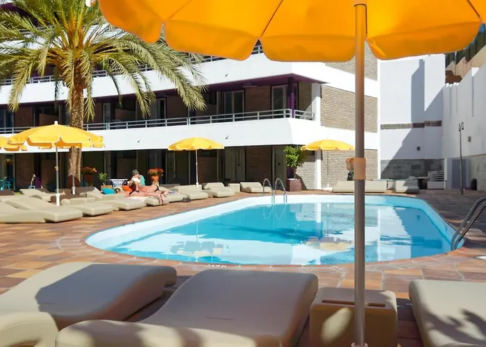 Jacarandas بلايا ديل إنغلز